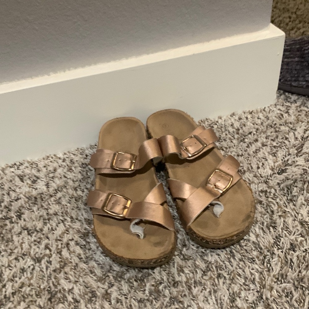 Just be sandals size 7